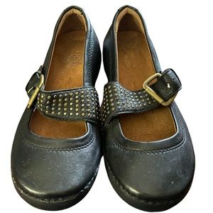 Vionic Goleta Mary Jane comfort shoes size (6).
